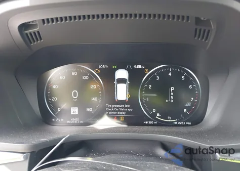 2021 Volvo Xc60 T5 R-Design z USA, uszkodzony, nr VIN YV4102DM7M1810204